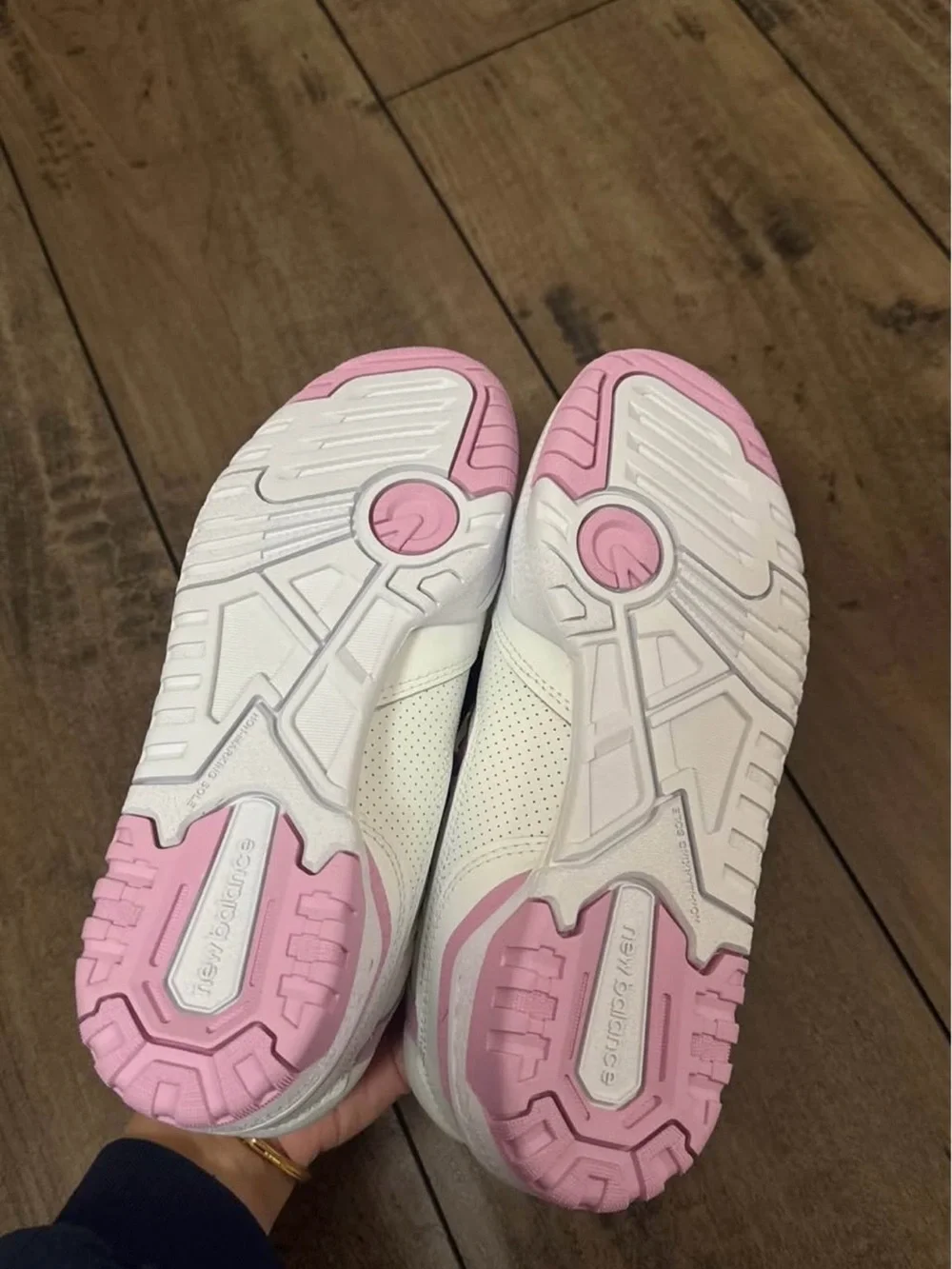 New Balance Women's 550 Sneaker - White & Pink - Picture 4 of 4